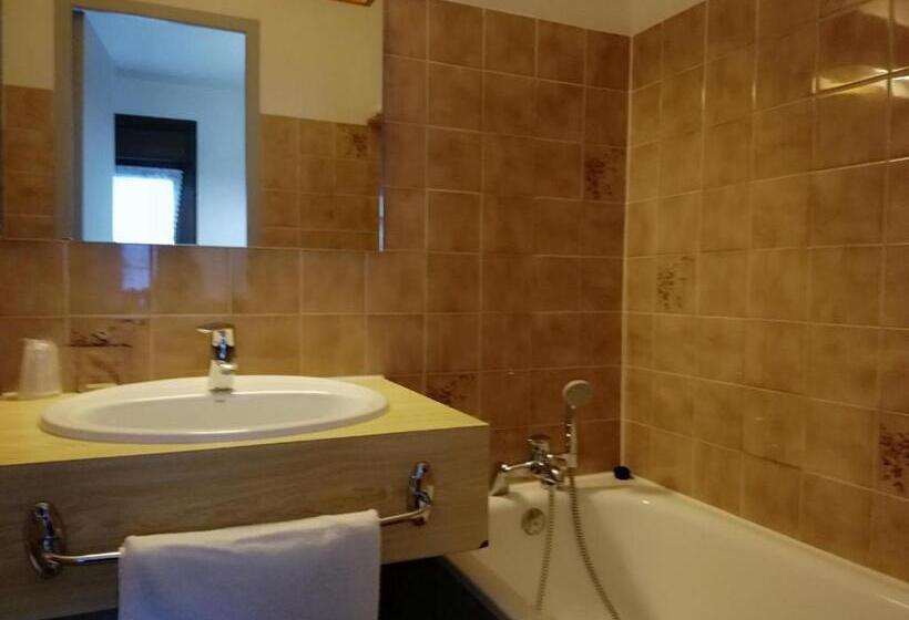اتاق استاندارد چهار تخته, Terminus Hôtel Des 3 Vallées