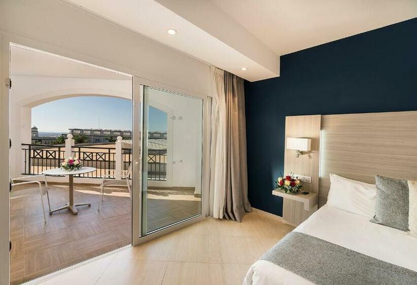 غرفة قياسية إطلالة جانبية علي البحر, Royal Palm Resort & Spa - Adults Only