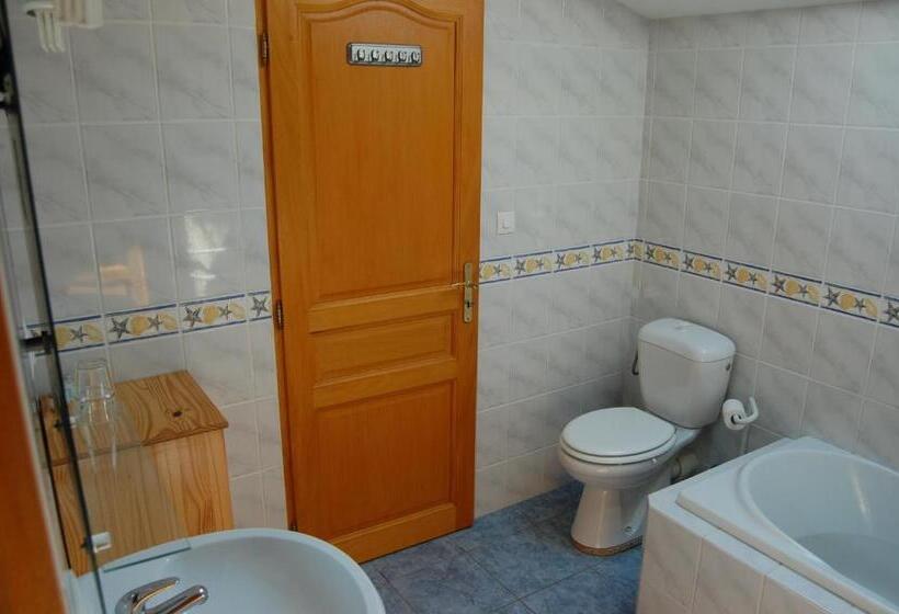 Family Suite, Douce France 82