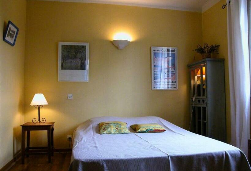 Номер Стандарт, Chambres D'hôtes Saint Vérédème