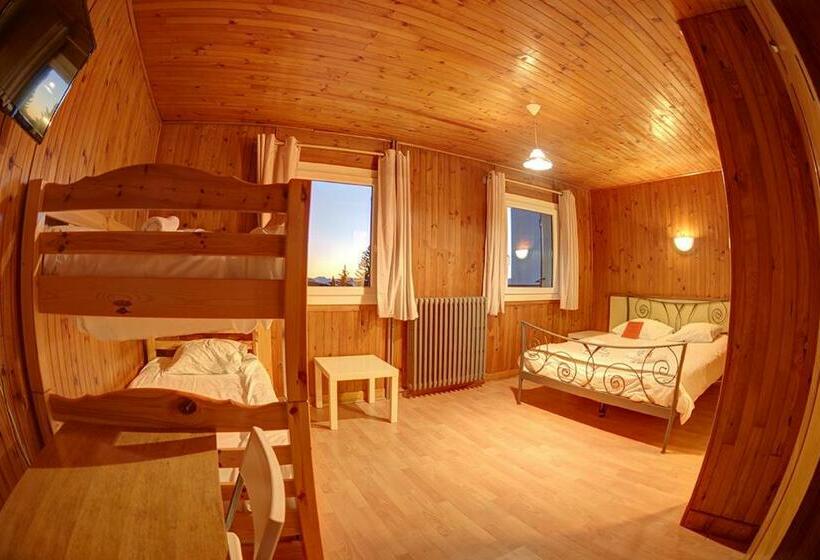 اتاق پنج‌تخته استاندارد, Auberge Du Virage
