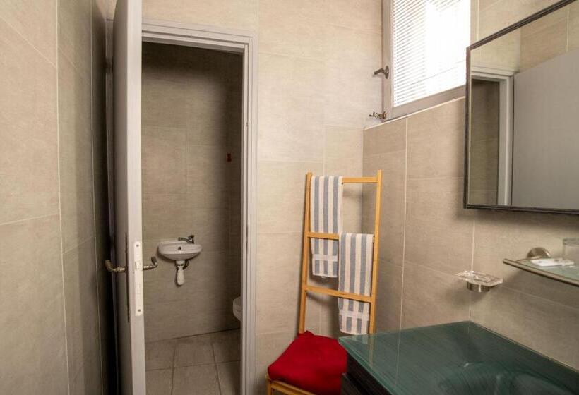 带大床的豪华间, Hôtel Les Orangers