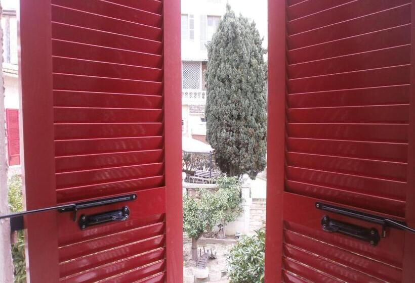 带大床的豪华间, Hôtel Les Orangers