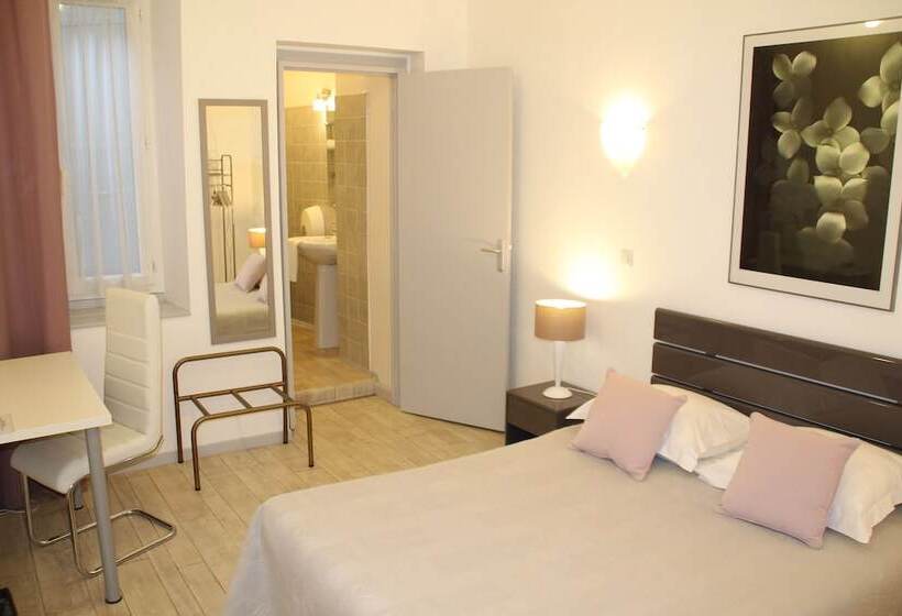 Номер Стандарт, Hôtel Rivière