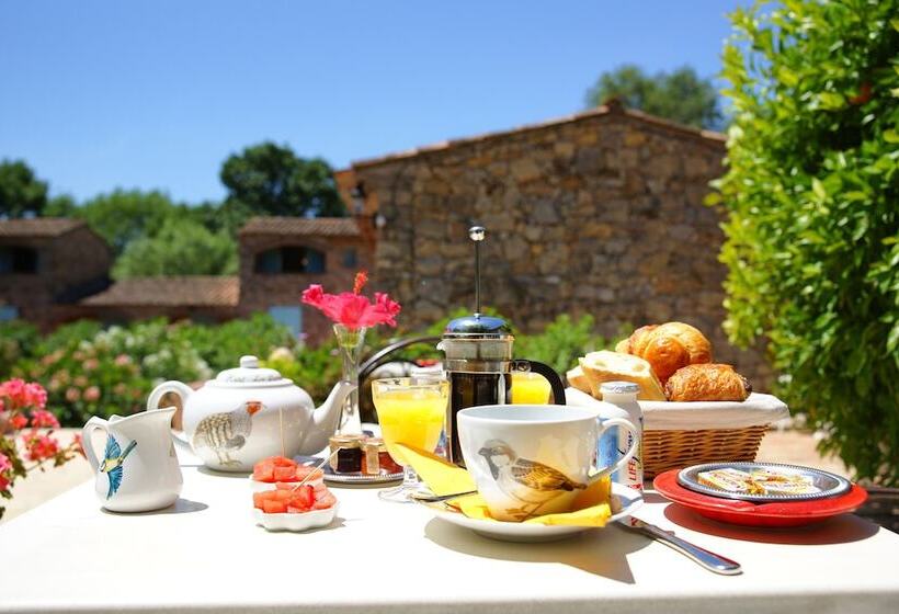 Номер Стандарт, Hôtel La Pierrerie