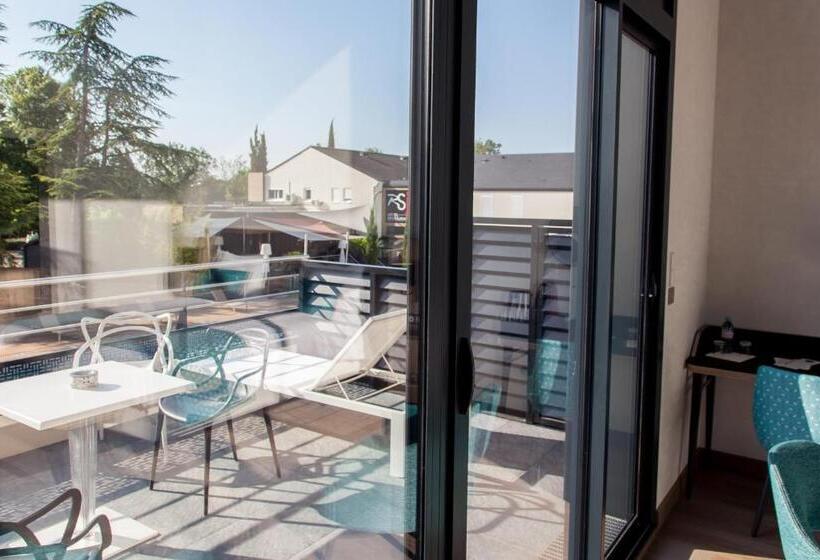 سوئیت جونیور خانوادگی, Relais Saint Jacques  Chateauroux