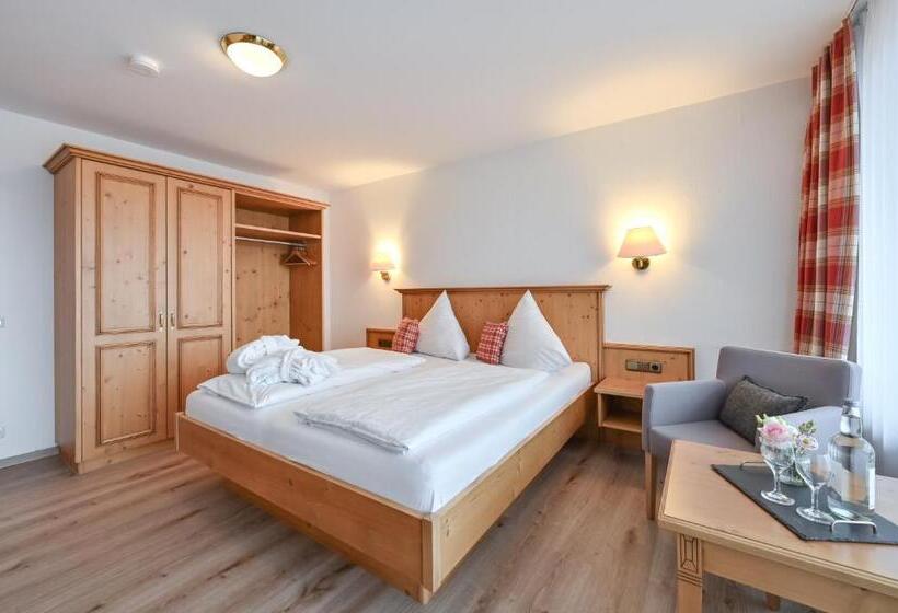 Номер Стандарт Вид на Озеро, Hartungs Hoteldorf