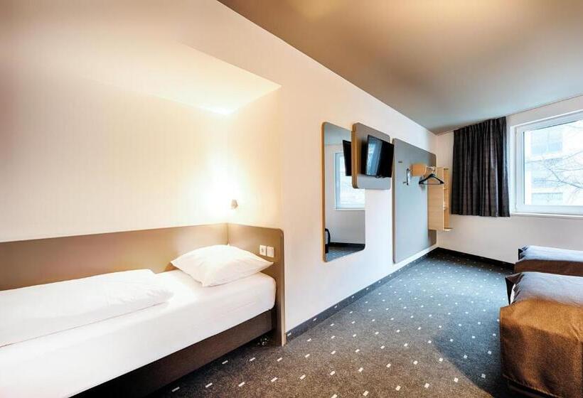Номер Стандарт Трехместный, B&b Hotel Bonn West