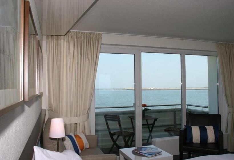 Quarto Estandar Vista Lago, Miramar