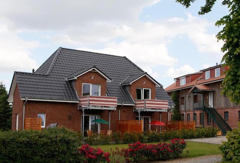 Апартаменты 1 Спальня с Балконом, Ponyhof Naeve Am Wittensee
