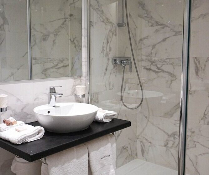 Quarto Superior, Villa Pruly Hotel Cannes Centre