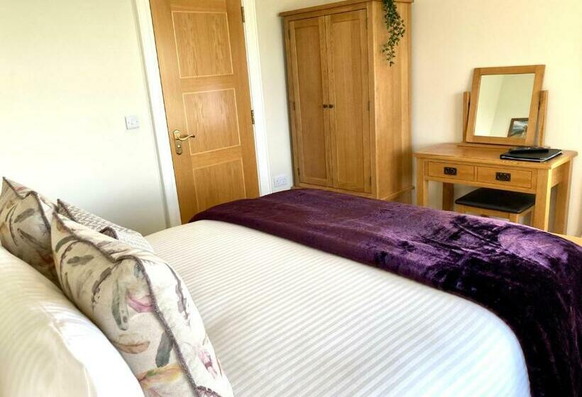 اتاق لوکس با تخت بزرگ, Mourne Country House Bed And Breakfast