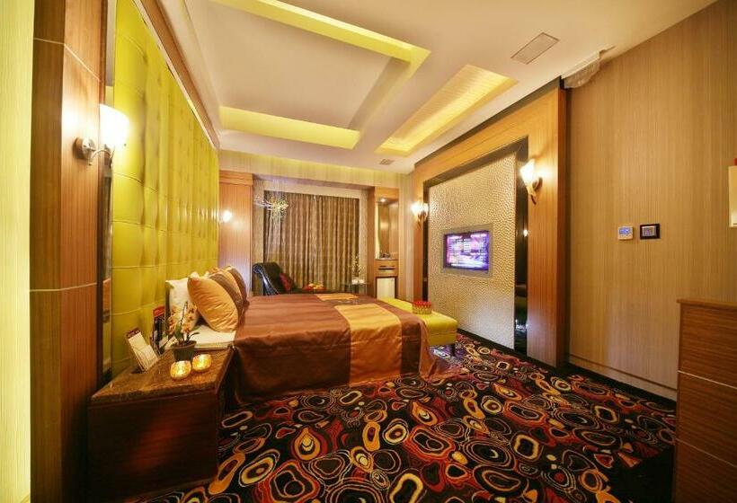اتاق استاندارد, Shining Motel