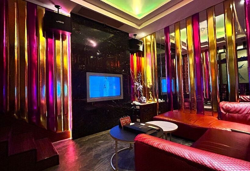 اتاق استاندارد, Shining Motel
