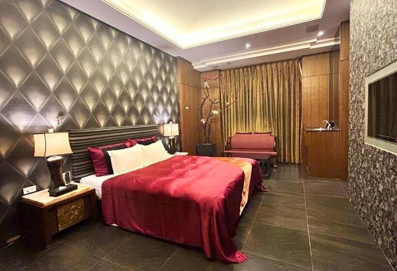 اتاق استاندارد با تخت بزرگ, Shining Motel