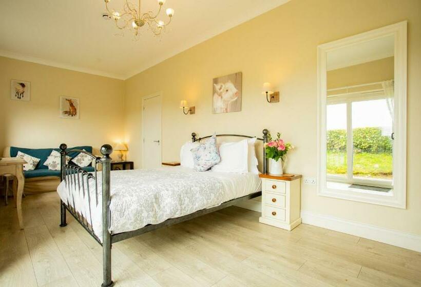 Номер Стандарт Вид на Сад, Accommodation Bristol Airport