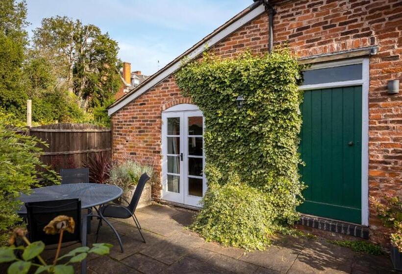 اتاق استاندارد با تراس, St Johns House Lichfield