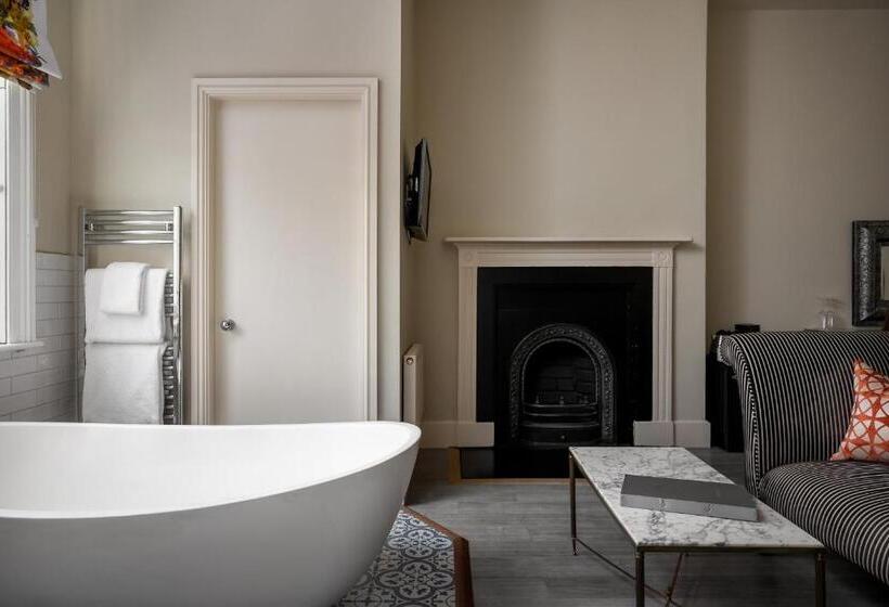 اتاق استاندارد, St Johns House Lichfield