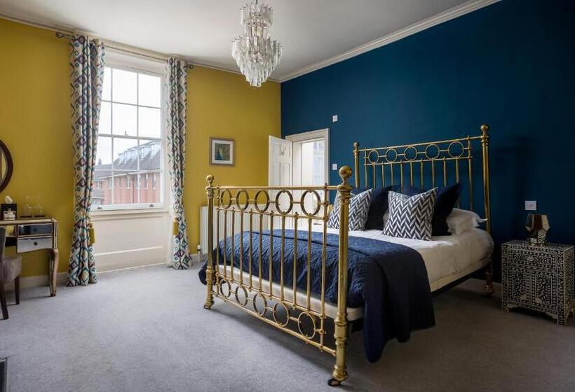 اتاق استاندارد, St Johns House Lichfield