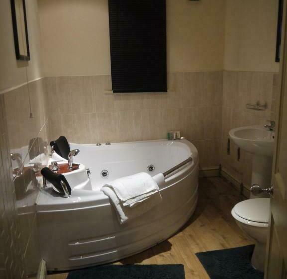 Superior-huone, Dimple Well Lodge