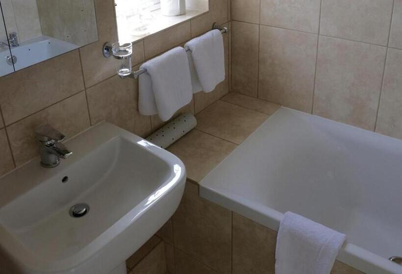 Standard Room, Trelawne