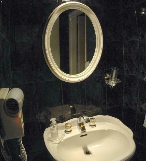 Family Suite, Los Monjes