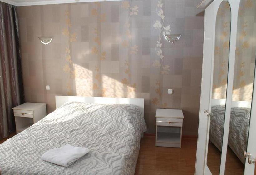 اتاق لوکس, Semey
