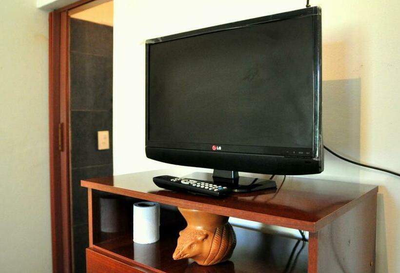 Семейный Номер, Hostal Benjamin