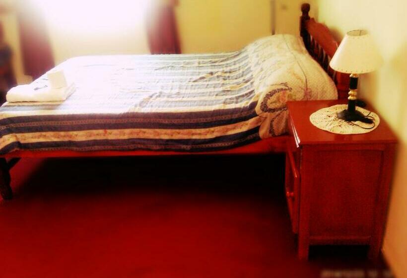 اتاق خانوادگی, Hostal Benjamin