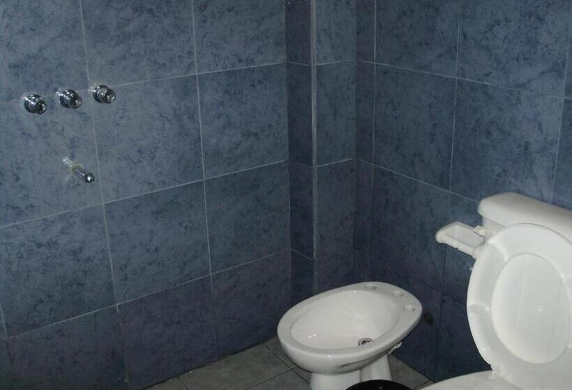 Семейный Номер, Hostal Benjamin