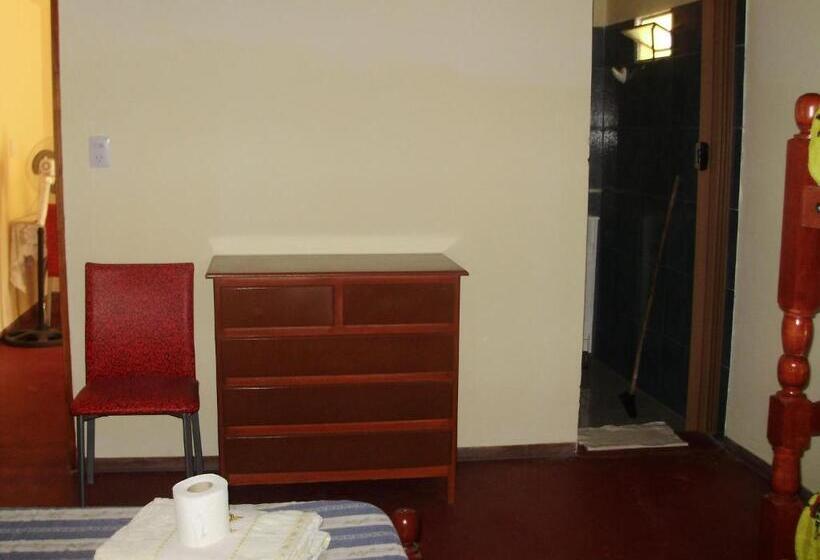 اتاق خانوادگی, Hostal Benjamin