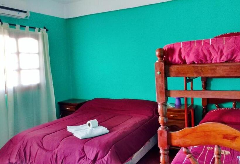 اتاق استاندارد چهار تخته, Hostal Benjamin