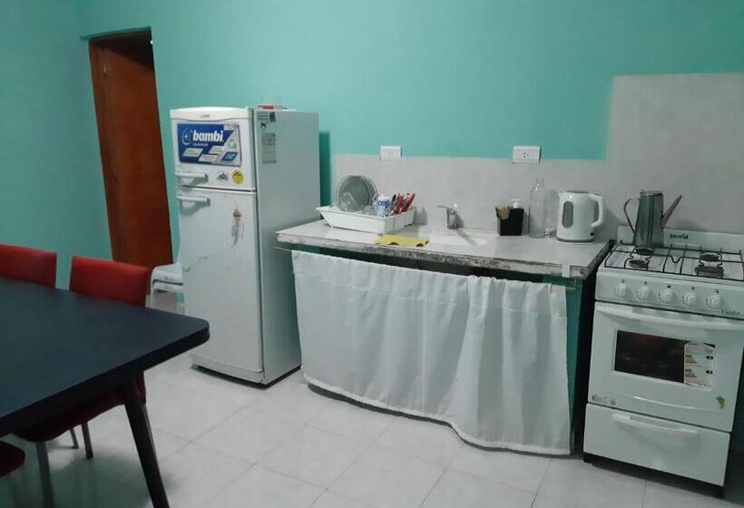 اتاق خانوادگی, Hostal Benjamin