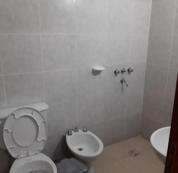Семейный Номер, Hostal Benjamin