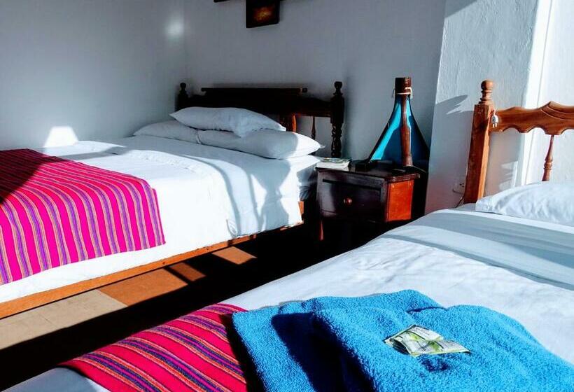 标准三人间, Erupcion Art Hotel & Hostel