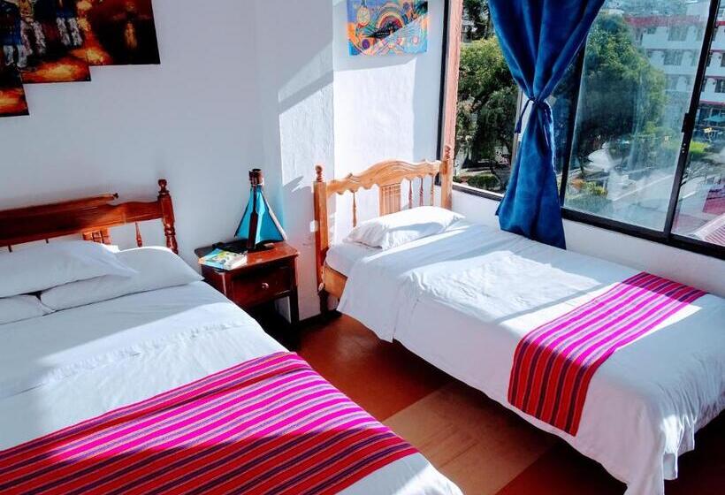 标准三人间, Erupcion Art Hotel & Hostel