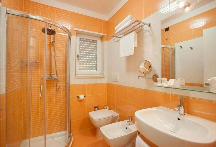 Номер Стандарт с Балконом, La Casa Del Turista