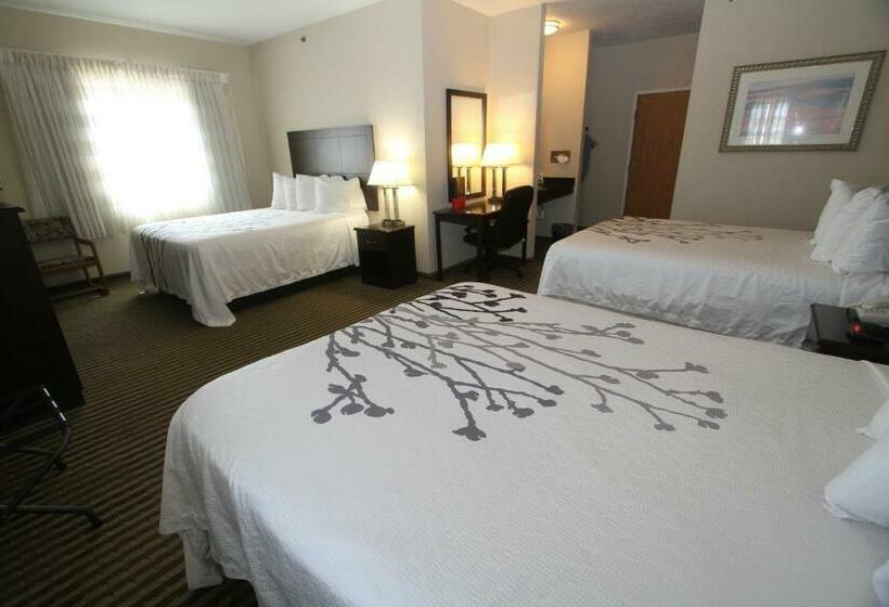 패밀리 룸, Bowman Inn And Suites