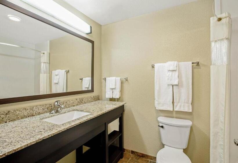 Номер Executive, La Quinta By Wyndham Gillette