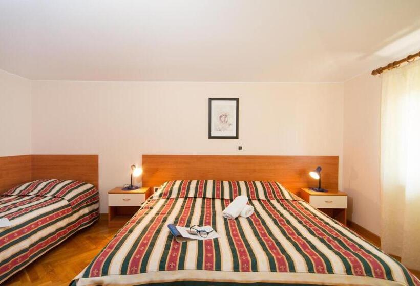 스탠다드 발코니 스튜디오, Villa Sveta Eufemija   Bed And Breakfast