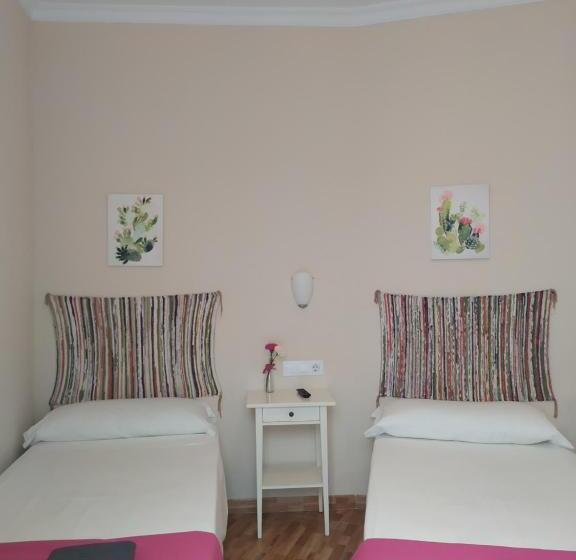 اتاق استاندارد, Pension Azahar