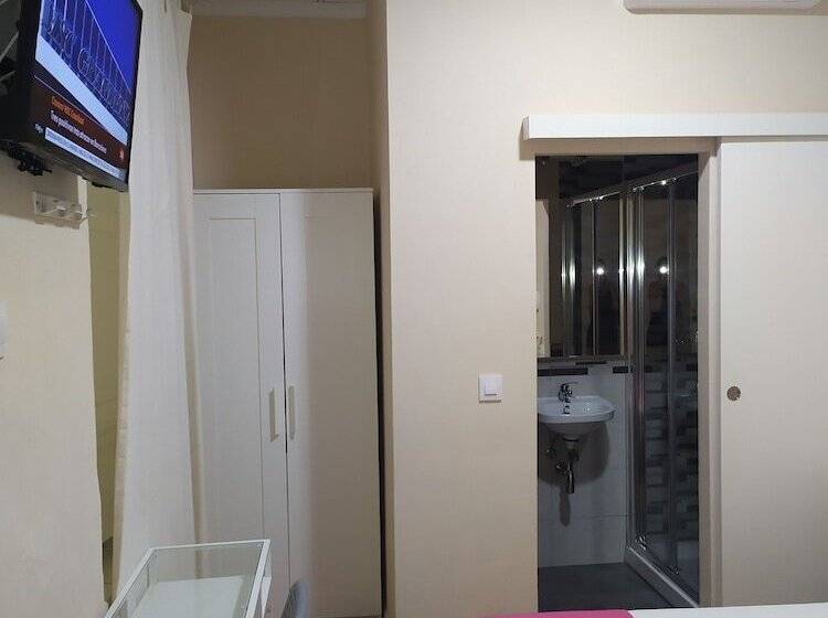 اتاق خانوادگی, Pension Azahar