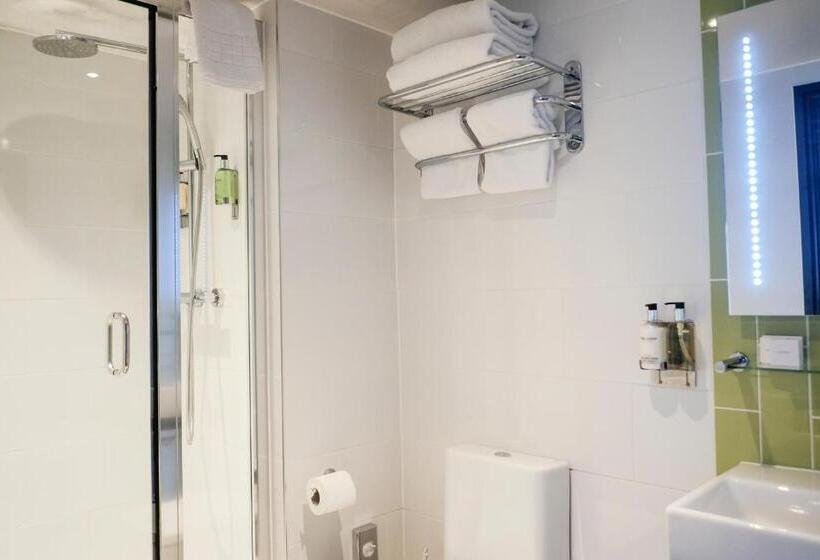 Quarto Estandar, The Wellington