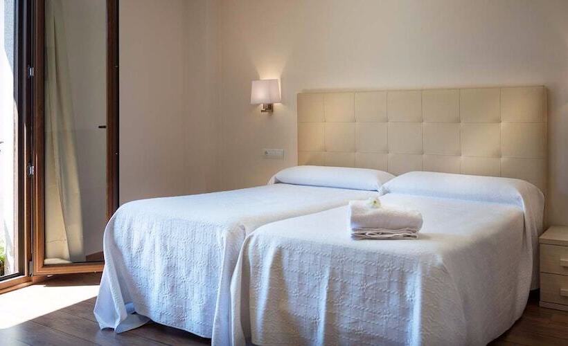 Quarto Triplo Comfort, Molina Real