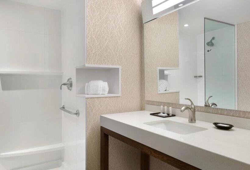 Standard Studio, Courtyard By Marriott Toronto Mississauga/west