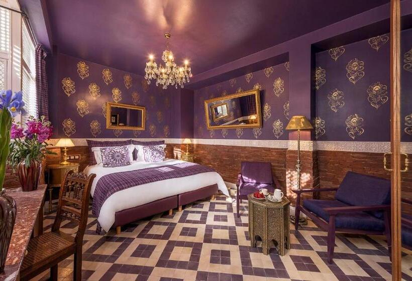 سوییت جونیور, Riad Karmela Princesse