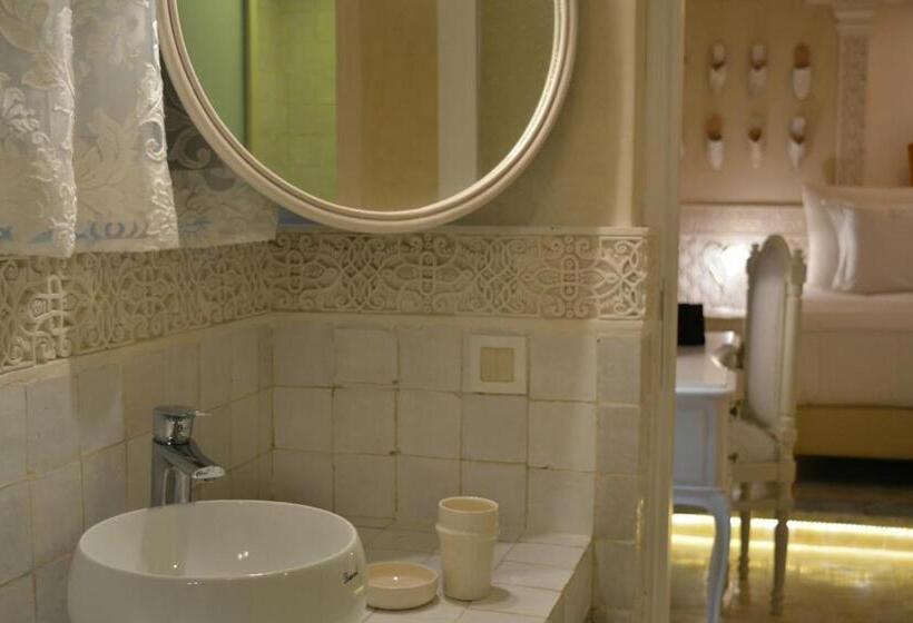 سوئیت جونیور با چشم‌انداز باغ, Riad Karmela Princesse