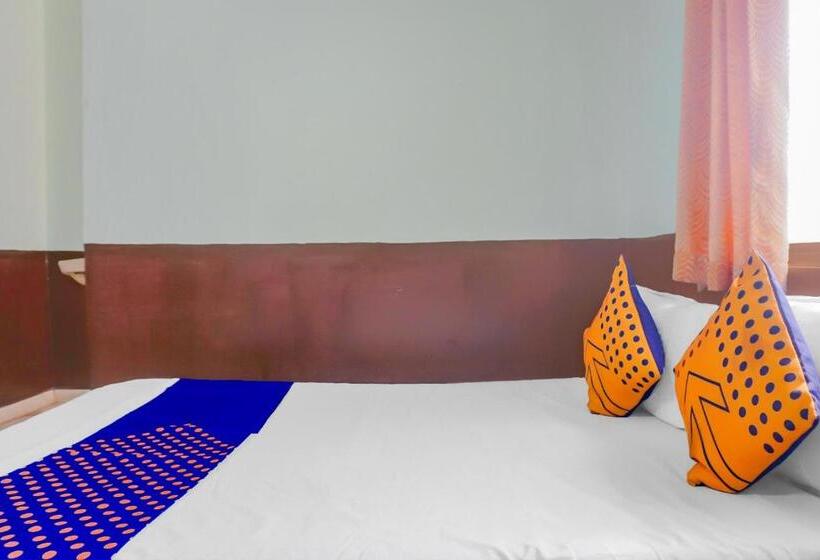 Трехместный Номер Классика, Oyo Shetkari Mala Hotel & Lodging