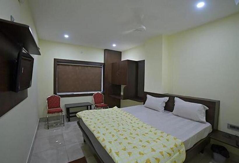 Номер Deluxe, Fabhotel Gvr Grand