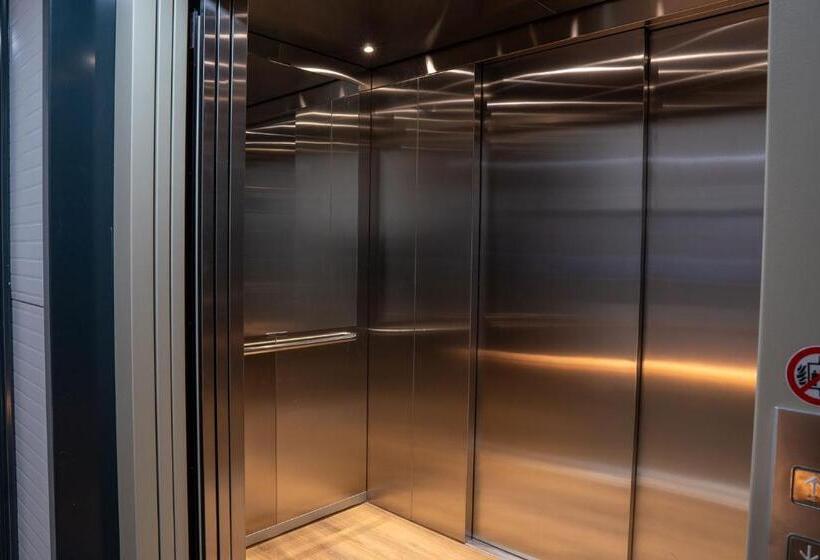 Quarto Estandar Individual, Diamonds